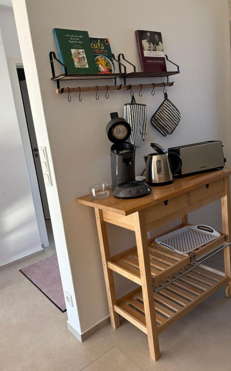 Coffee/tea facilities, toaster