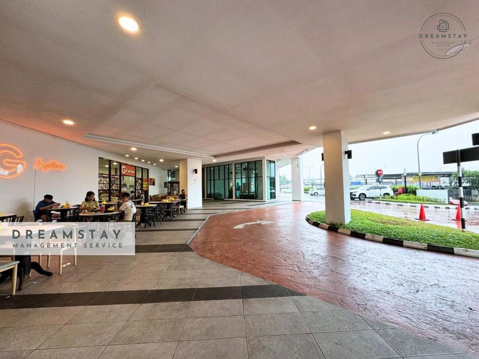 Masai Cozy Homestay-4Pax-2BR-Wifi-TV Apartment in Johor Bahru