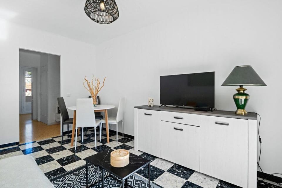LE STELLA - Central - Terrasse - Parking - Wifi Apartment in Roquebrune-Cap-Martin