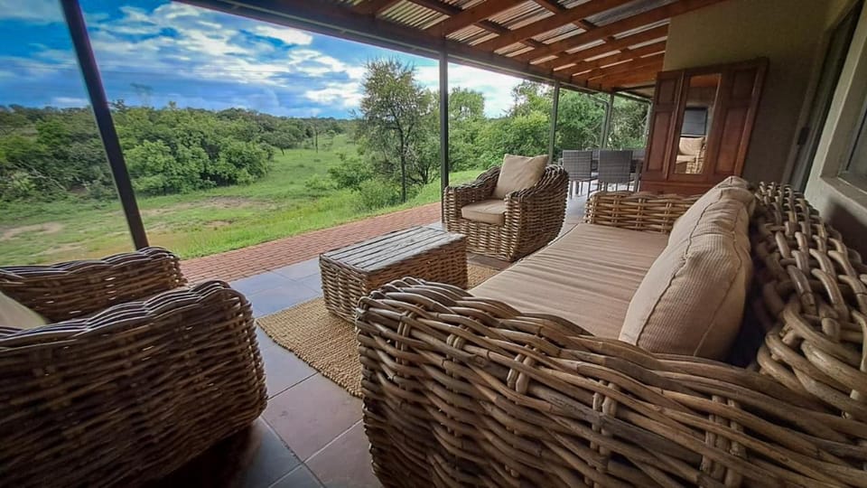 Patio, Day, Natural landscape, View (from property/room), Balcony/Terrace, Seating area