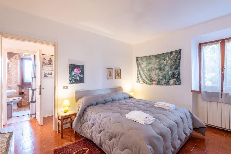 Living room, Bedroom