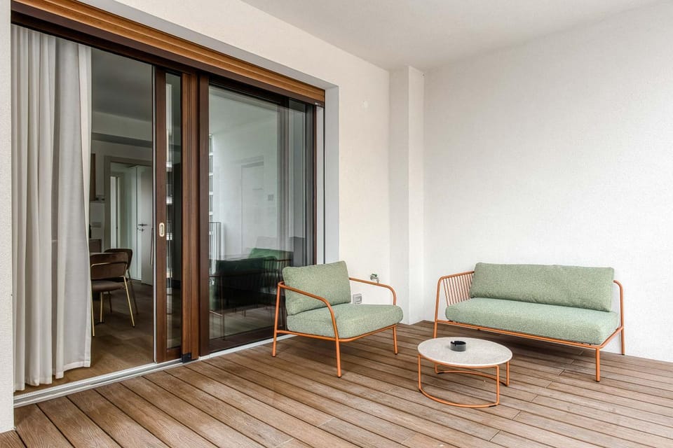 View (from property/room), Balcony/Terrace, Seating area