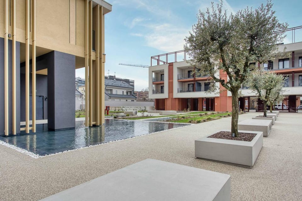 Property building, Patio, Day
