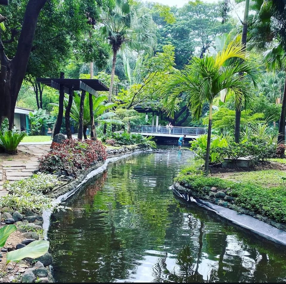 Studio in Greenbelt with Wifi, Pool and Gym Apartment in Pasay