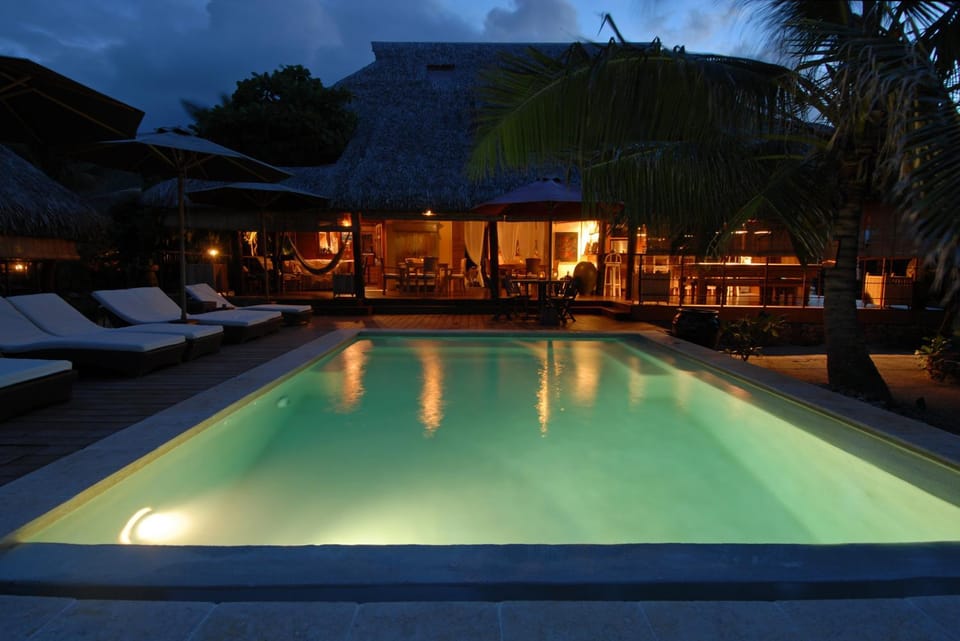 Property building, Patio, Restaurant/places to eat, Swimming pool, Swimming pool