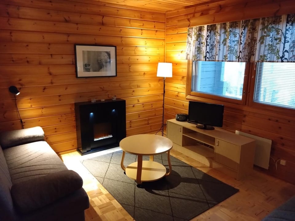 Communal lounge/ TV room, TV and multimedia, Living room