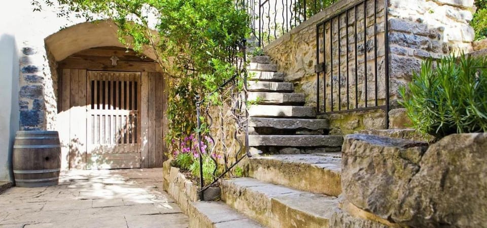Elegant Town house-sleeps 14 House in Occitanie