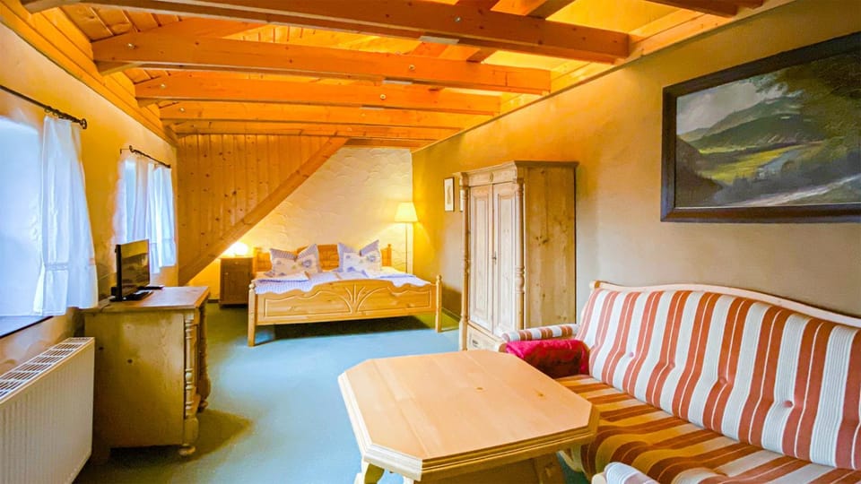 Living room, Bedroom