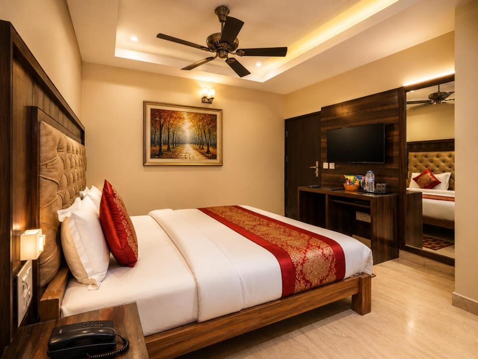 Bed, Photo of the whole room, Bedroom, air conditioner, air conditioner