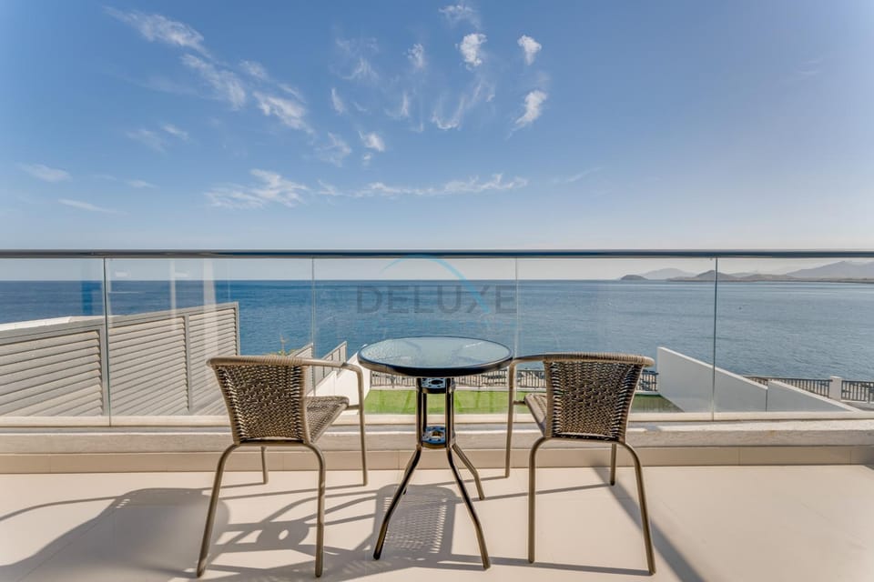 View (from property/room), Balcony/Terrace, Seating area, Sea view