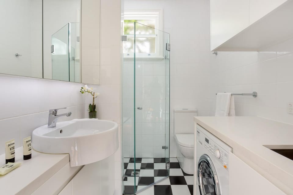 Cosy Inner West Studio with Courtyard Apartment in Marrickville