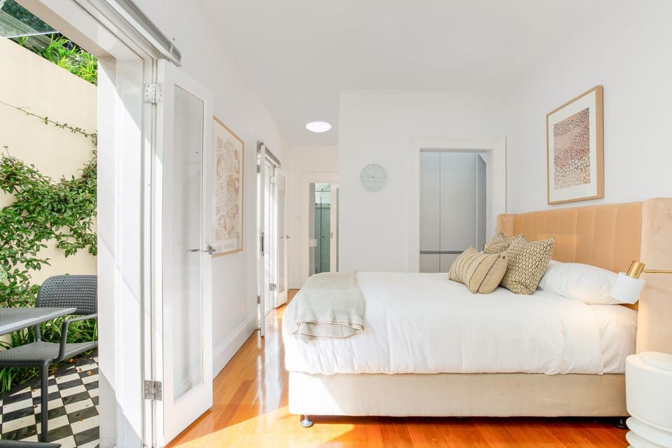 Cosy Inner West Studio with Courtyard Apartment in Marrickville