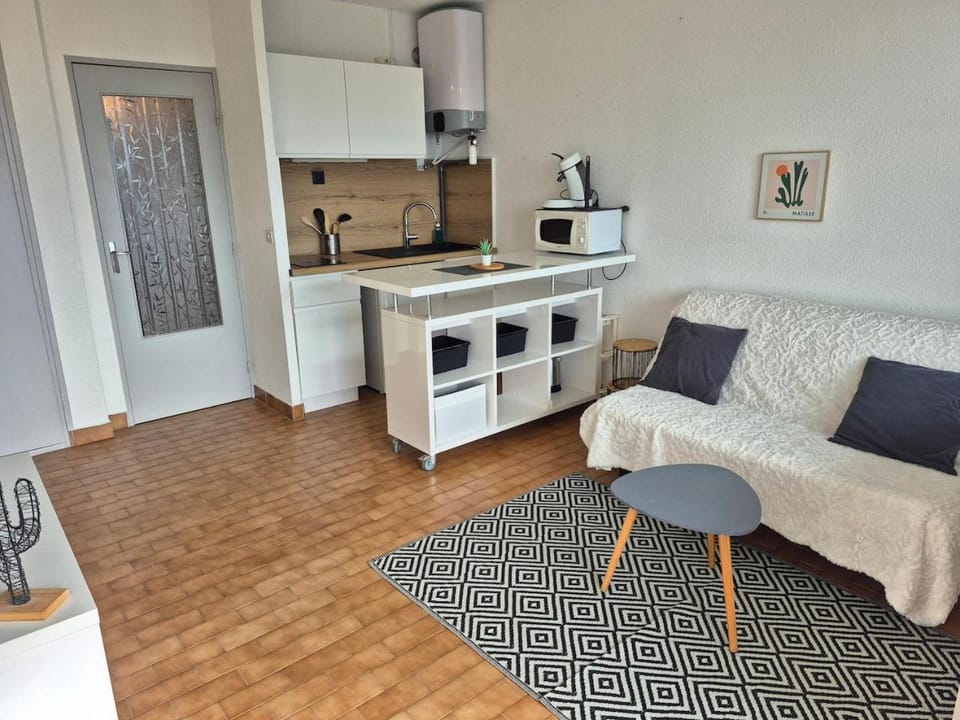 La Désirade J, Studio rénové avec parking, centre port Apartment in Agde