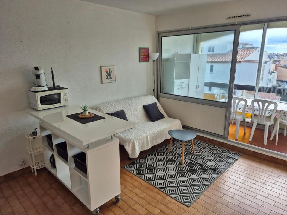 La Désirade J, Studio rénové avec parking, centre port Apartment in Agde