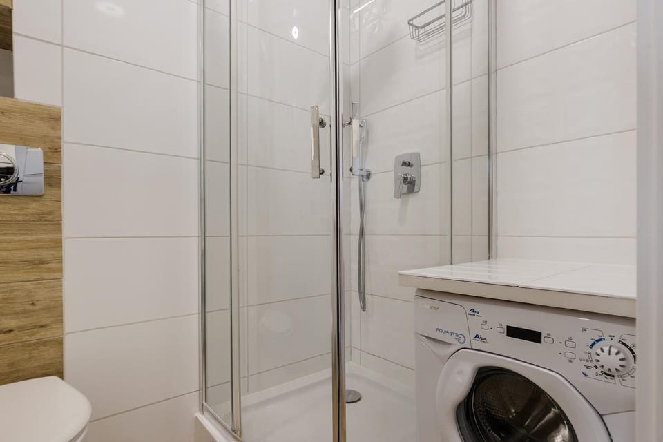 Shower, Bathroom, washing machine