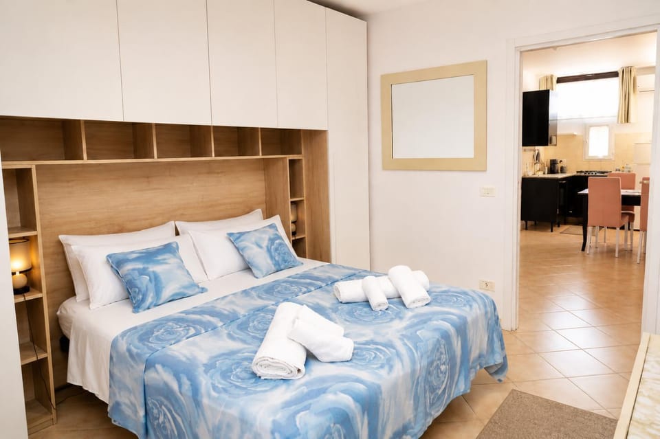 Bed, Photo of the whole room