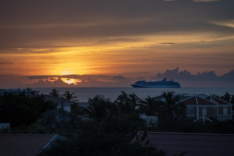 Belnem Breeze Rileks with Views Towards the Sea and Sunset Apartment in Venezuela
