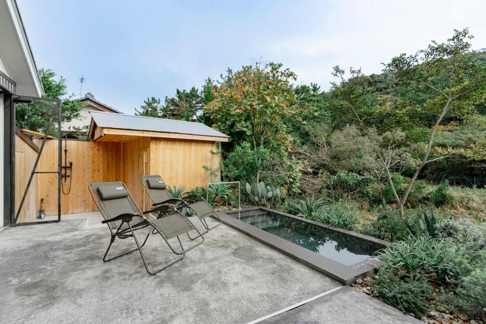 Balcony/Terrace, Swimming pool