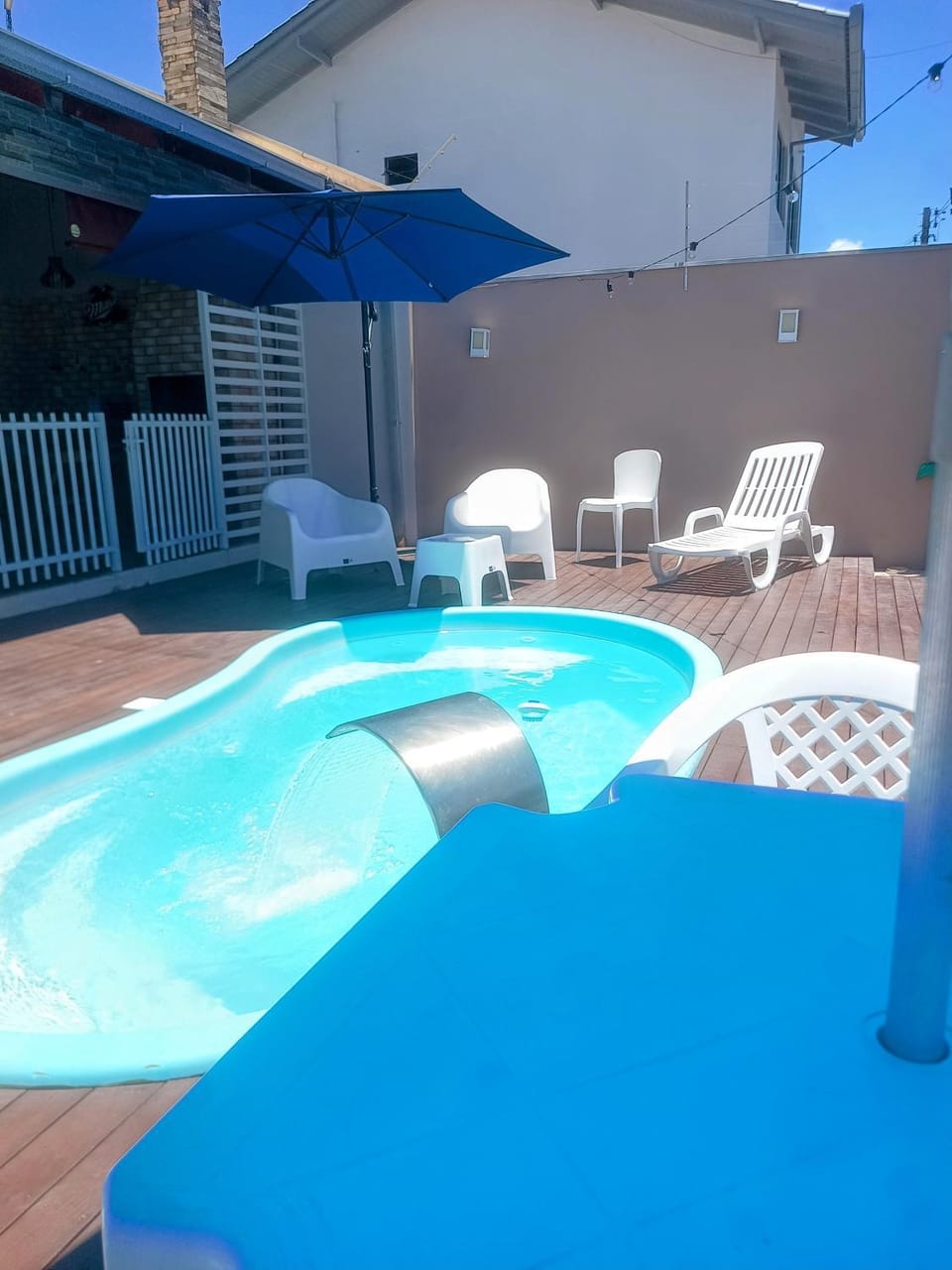 Property building, Pool view, Swimming pool, sunbed