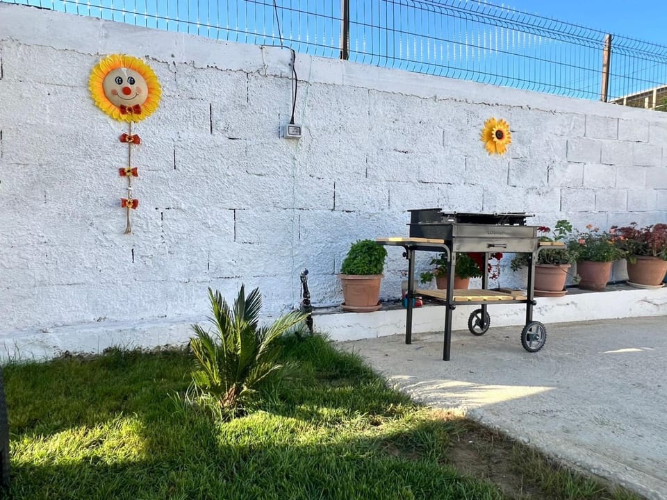 Day, BBQ facilities