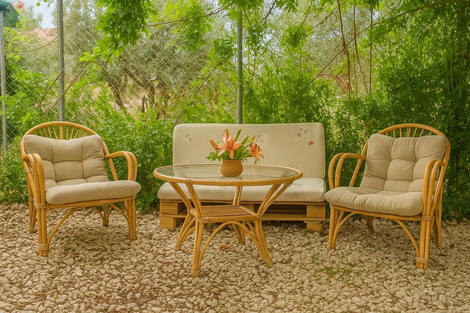 Garden, Seating area