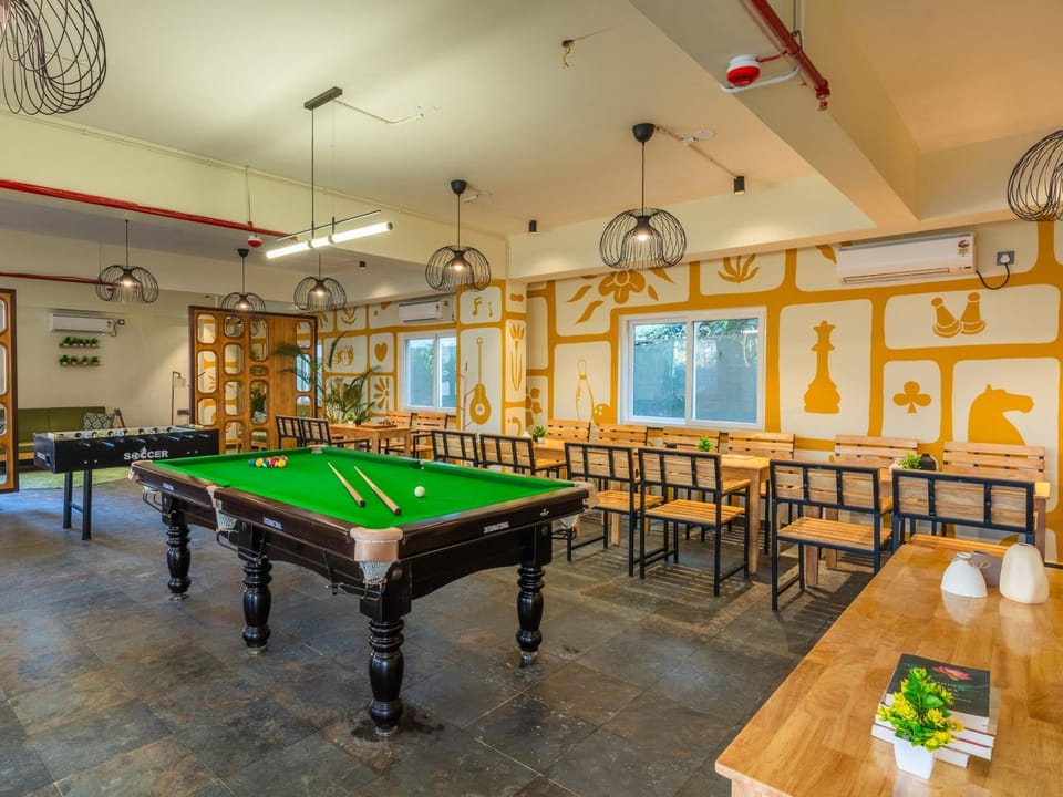 Billiard, Seating area