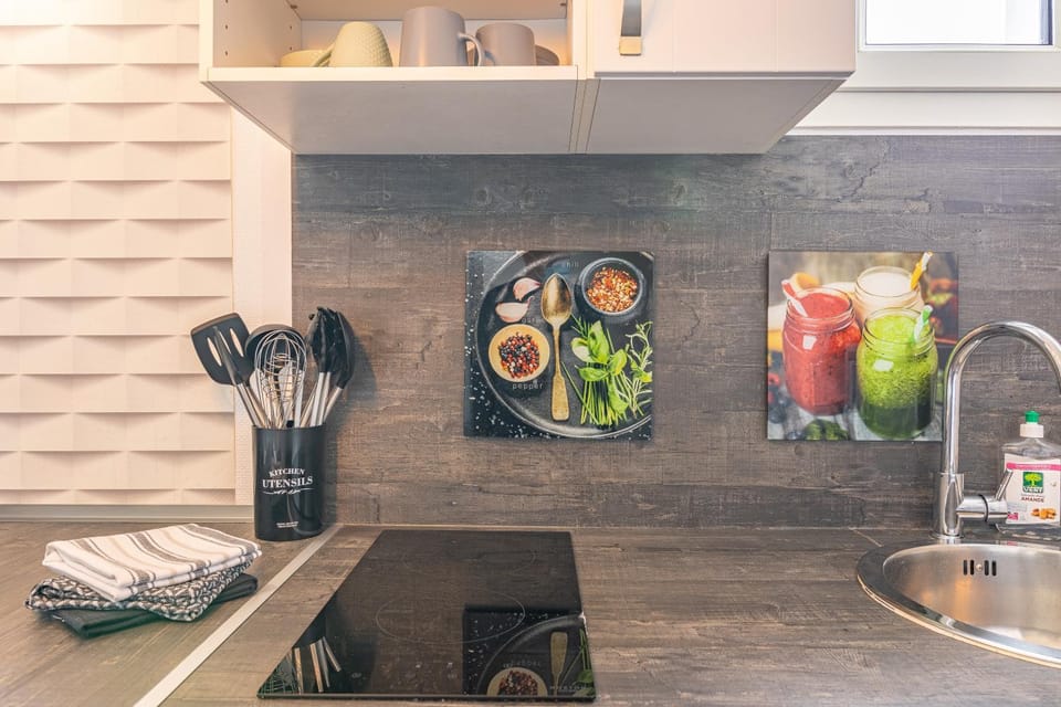 Kitchen or kitchenette, stove