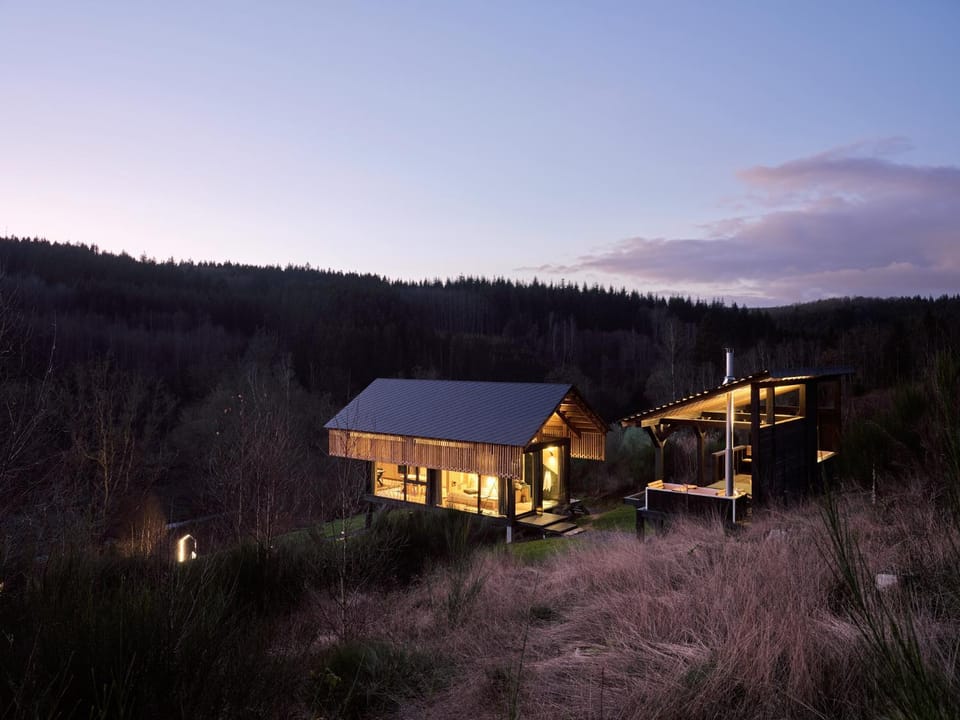 Property building, Hot Tub, Balcony/Terrace