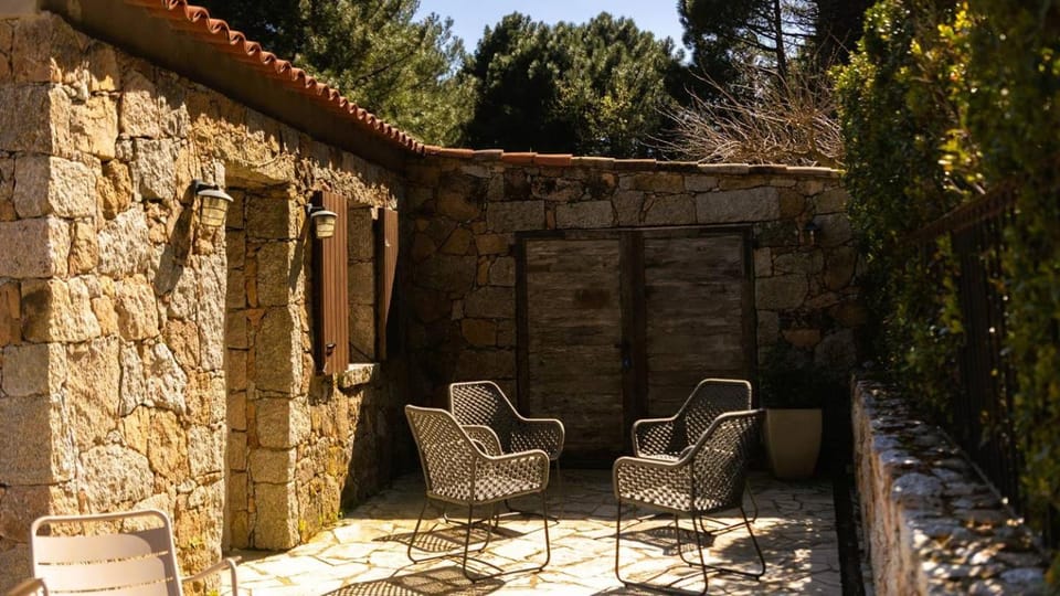 Domaine de Gialla Bergerie Carta, 6 pers, montagne, vue mer Villa in Zonza
