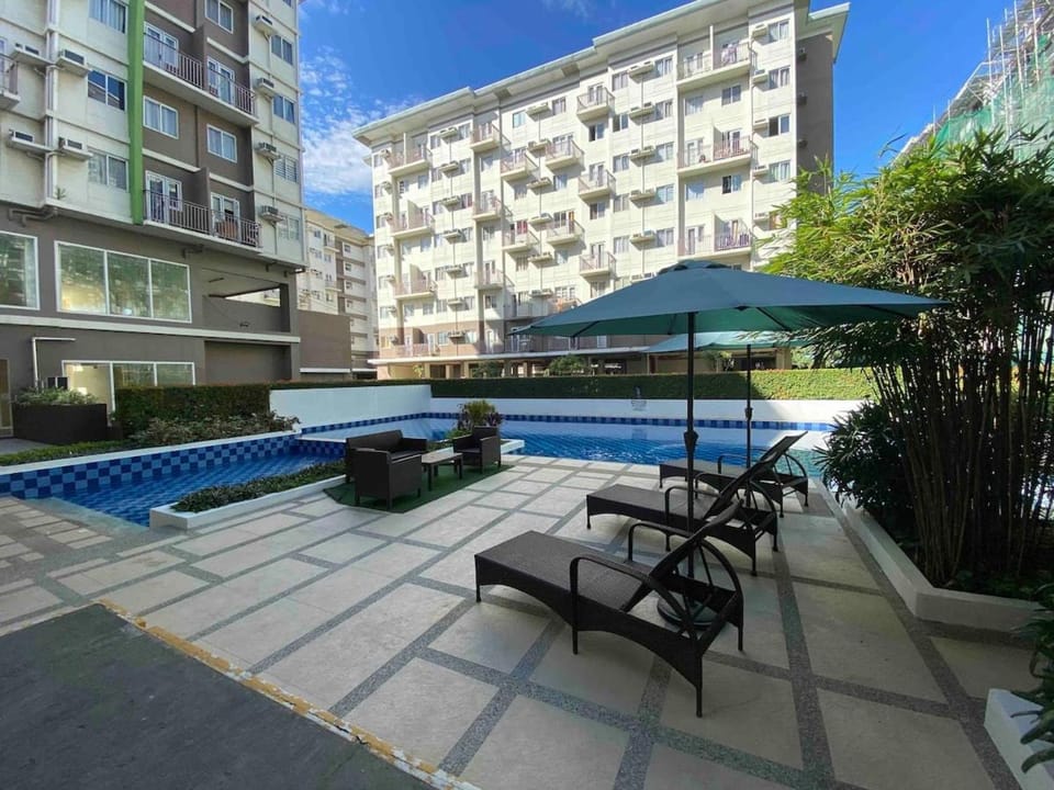 The Gamer's Hub Apartment in Muntinlupa