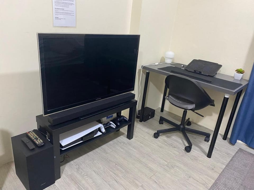 The Gamer's Hub Apartment in Muntinlupa