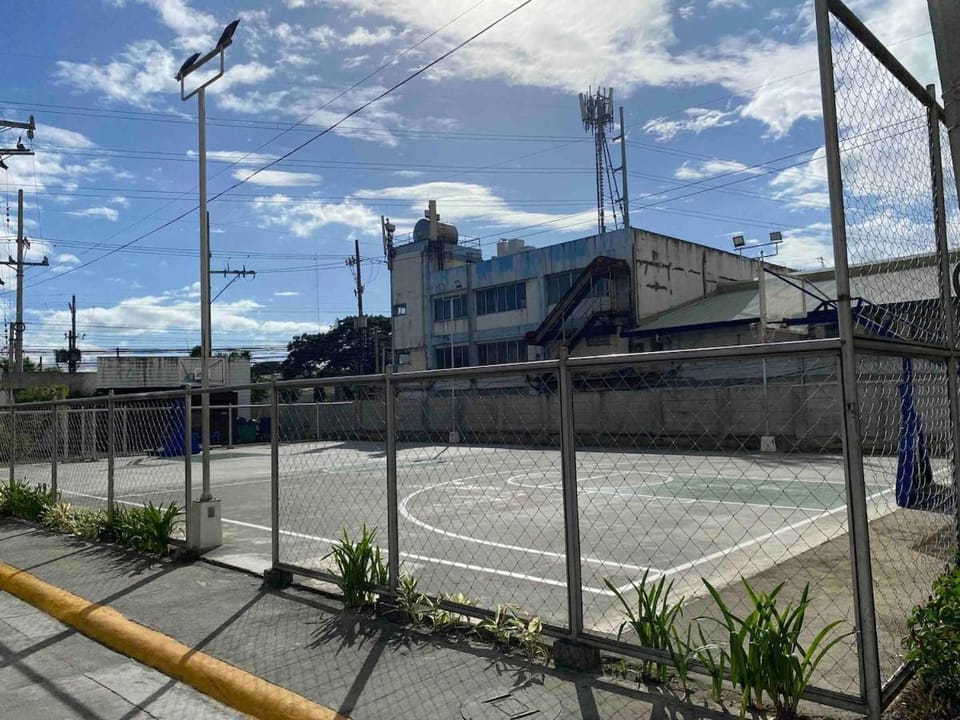 The Gamer's Hub Apartment in Muntinlupa