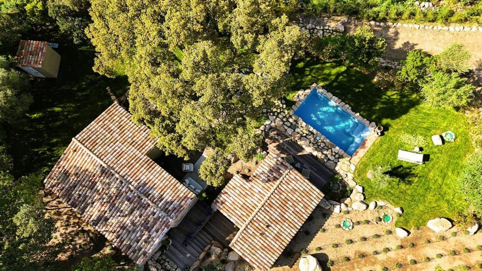 Domaine de Gialla Bergerie Quercia, 2 pers, piscine chauffée, 10 mn plage Villa in Zonza