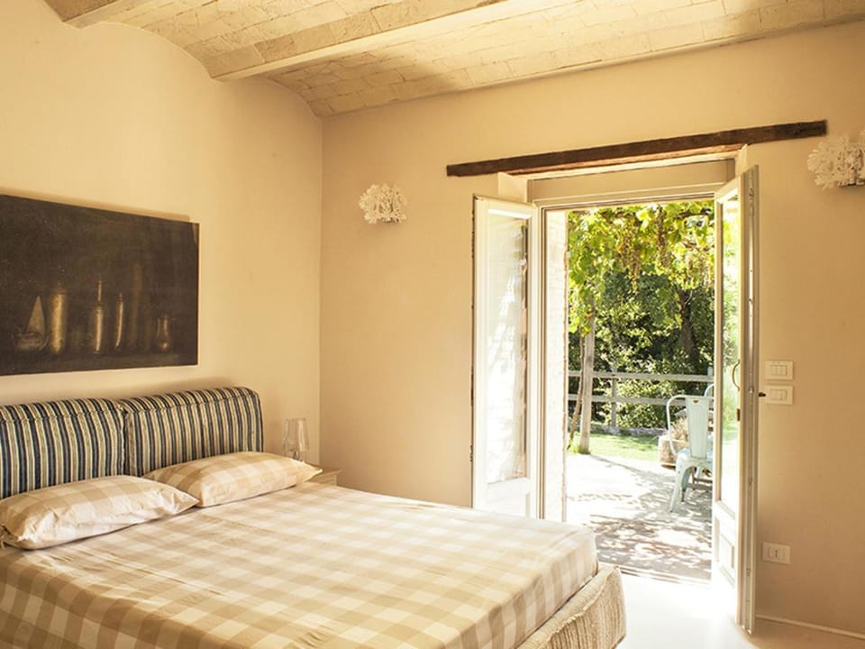 Bed, View (from property/room), Balcony/Terrace, Photo of the whole room, Bedroom