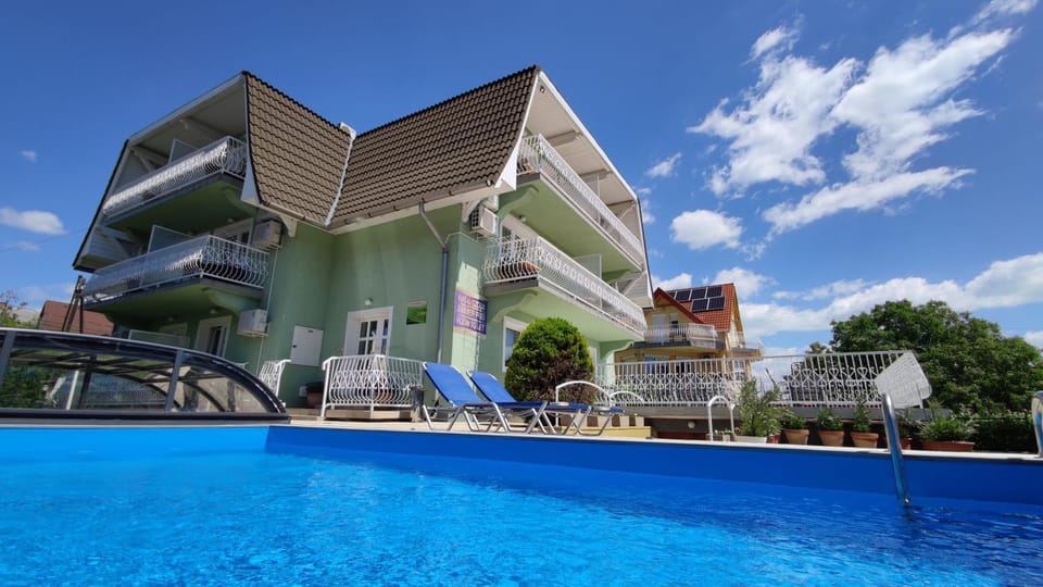 Property building, Swimming pool