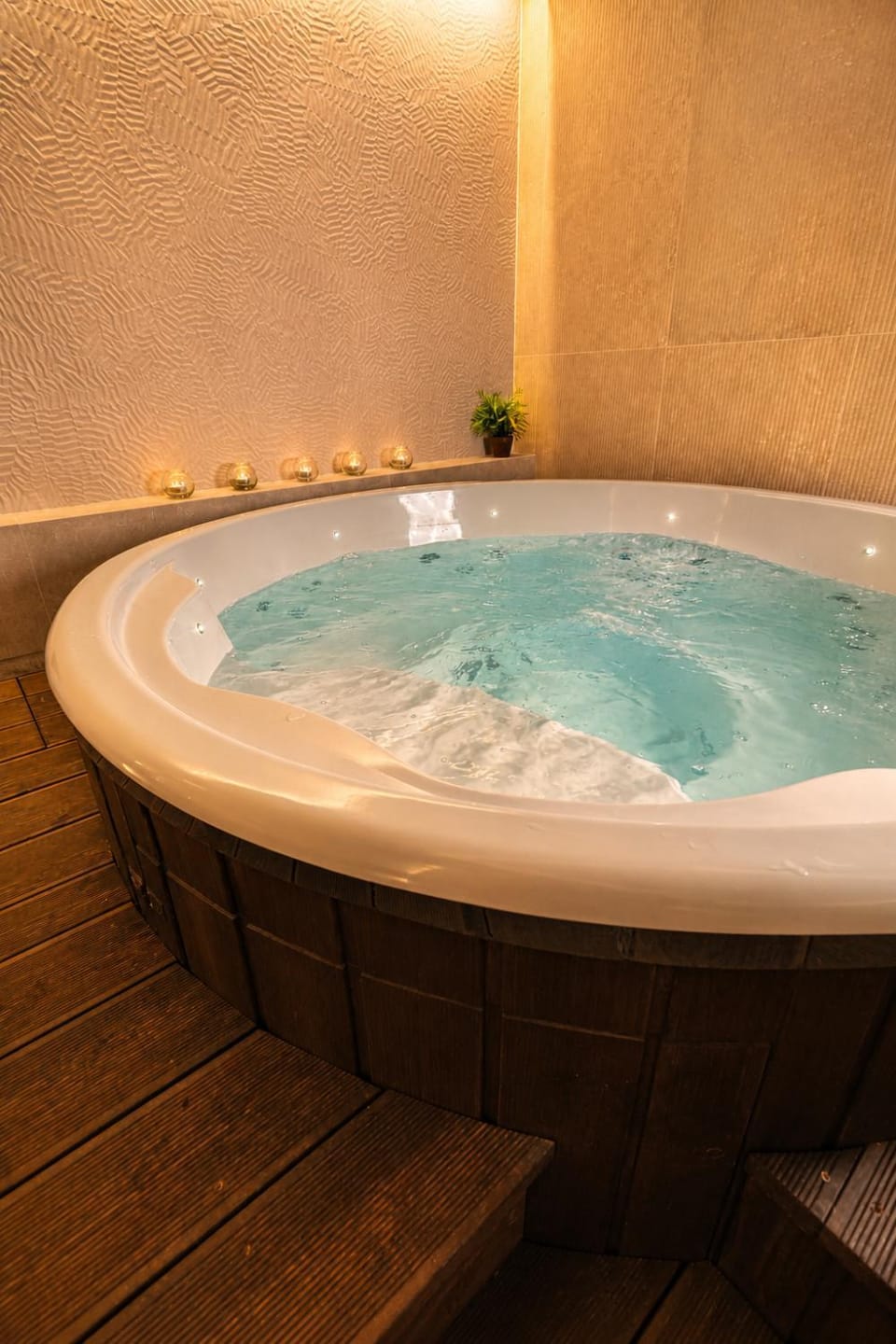 Hot Tub, Hot Tub, Spa and wellness centre/facilities