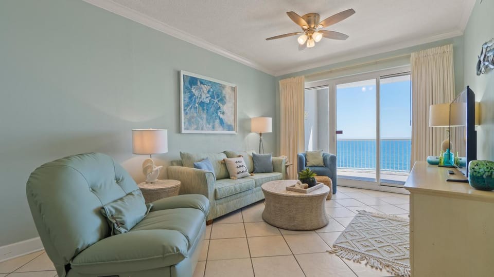 Island Royale P202 House in West Beach