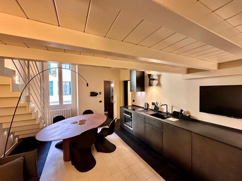 Communal lounge/ TV room, TV and multimedia, Kitchen or kitchenette, Dining area