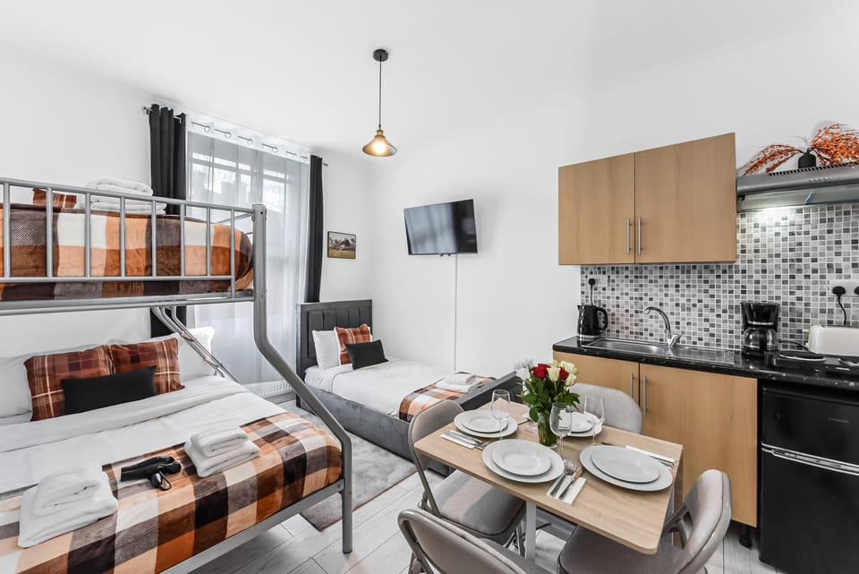 Beautiful Stay Camden, 4 Minutes to King s Cross Station Apartment in London Borough of Islington