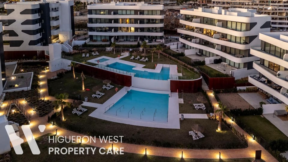 Property building, Swimming pool