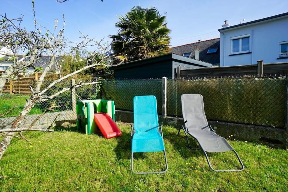 Garden, sunbed