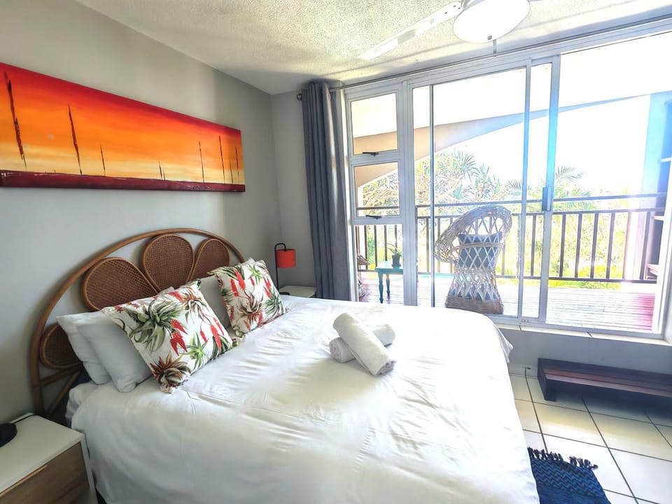 OceanFront- Resort Living Opposite Beach- Stunning Apartment in KwaZulu-Natal
