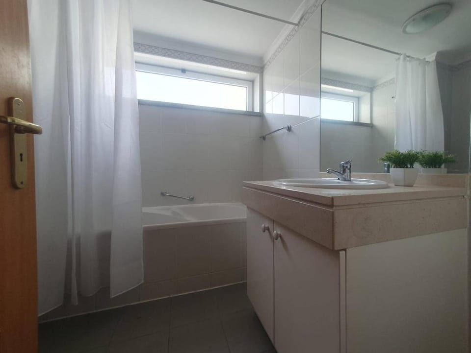 Aqua Vista Lido Apartment Apartment in Funchal