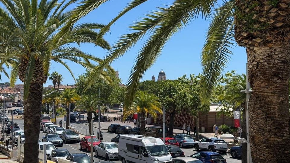 City view, Street view