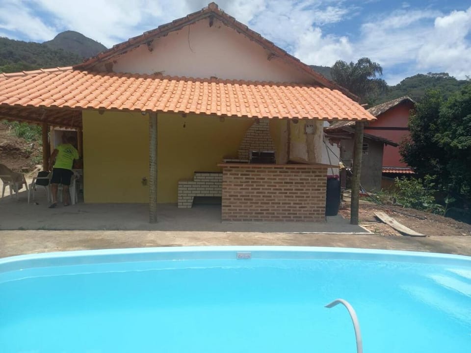 Sitio Oliveira House in State of Rio de Janeiro