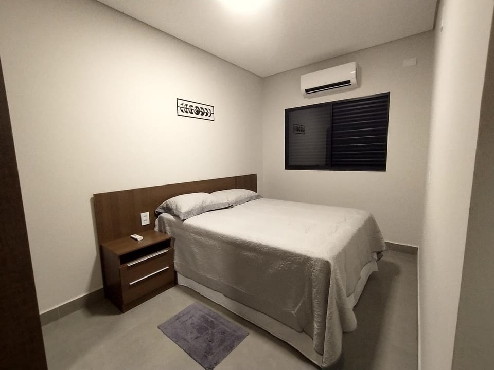 Bed, Bedroom, wardrobe, air conditioner