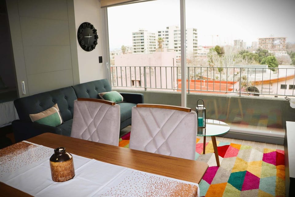 HOM I 2D2B 4PAX I Parking I Metro Inés de Suarez FB106 Apartment in Providencia