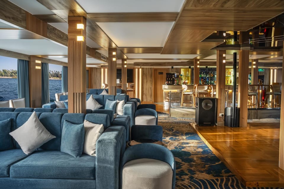 Lounge or bar