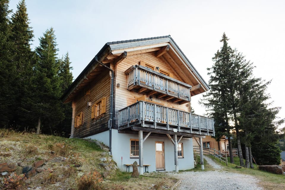 Property building, Facade/entrance, Off site