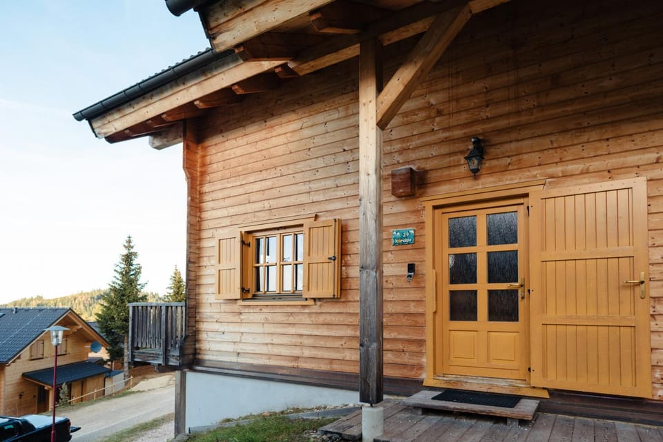Property building, Facade/entrance, Off site